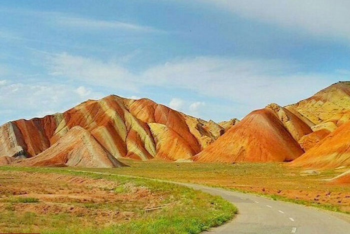 تپه های آلاداغ لار