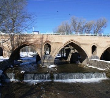 پل هفت چشمه