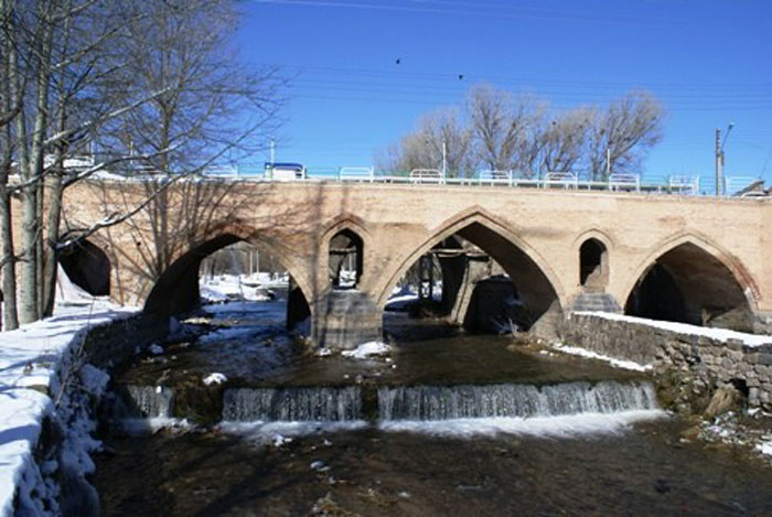 پل هفت چشمه